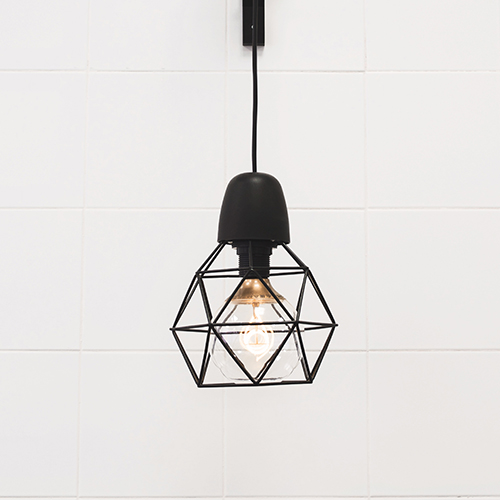 Lightbulb with geometric lamp shade