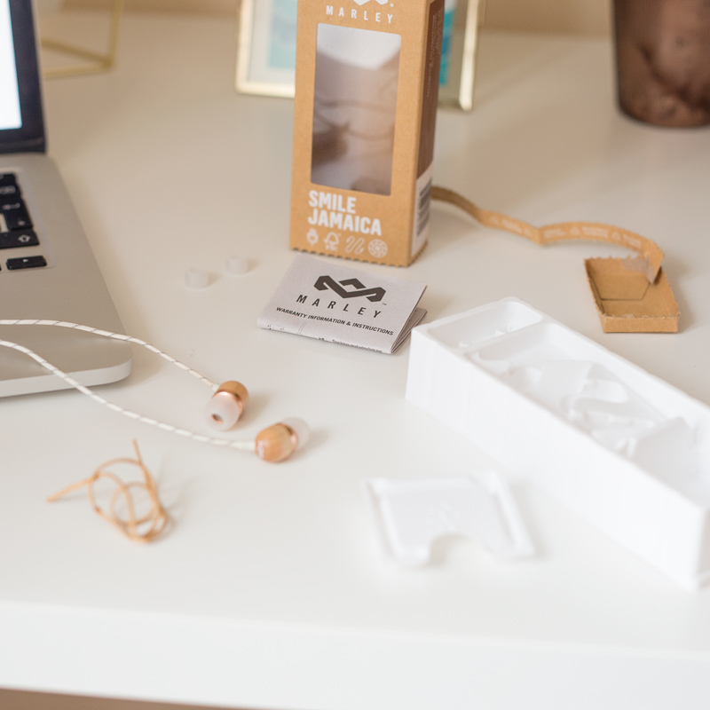 House of Marley Smile Jamaica earphones unboxing and packaging