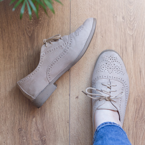 Clean Suede Shoes - Hacks to Fix the Shoes you Never Wear