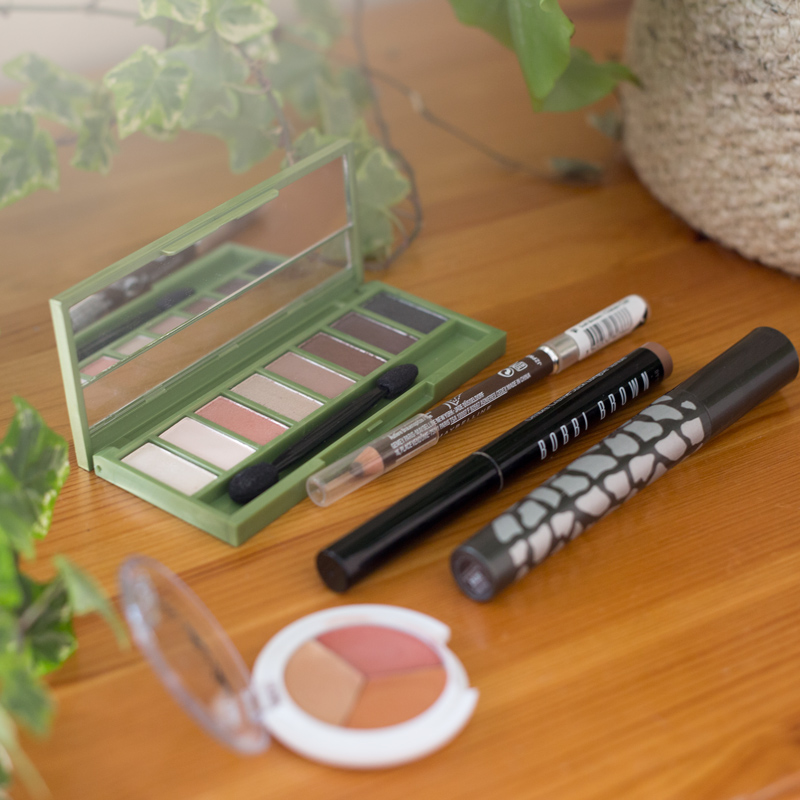 Eye products - Green Beauty - What's in my travel makeup bag?