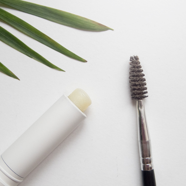 Lip balm as brow wax - 12 WAYS TO REPURPOSE MAKEUP THAT DIDN’T WORK FOR YOU