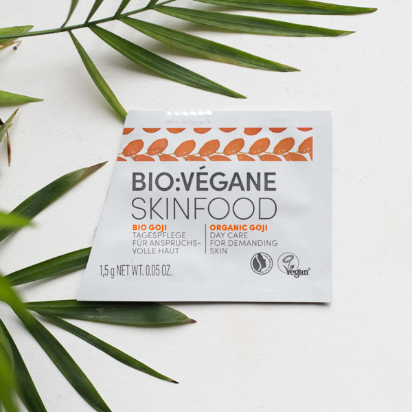 BIO:VÉGANE Organic Goji Day Cream - Testing Green Beauty : Samples Edition
